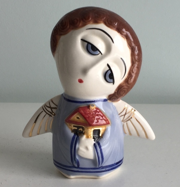 картинка Фаянсовая скульптура Ангел хранитель дома (а) Sr-VH-403 от магазина El Corazon