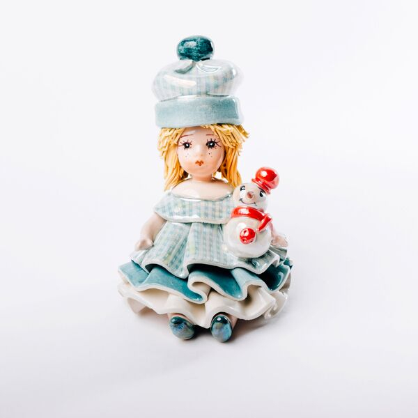 картинка Фарфоровая статуэтка "Куколка зима" ZP-00339 от магазина El Corazon