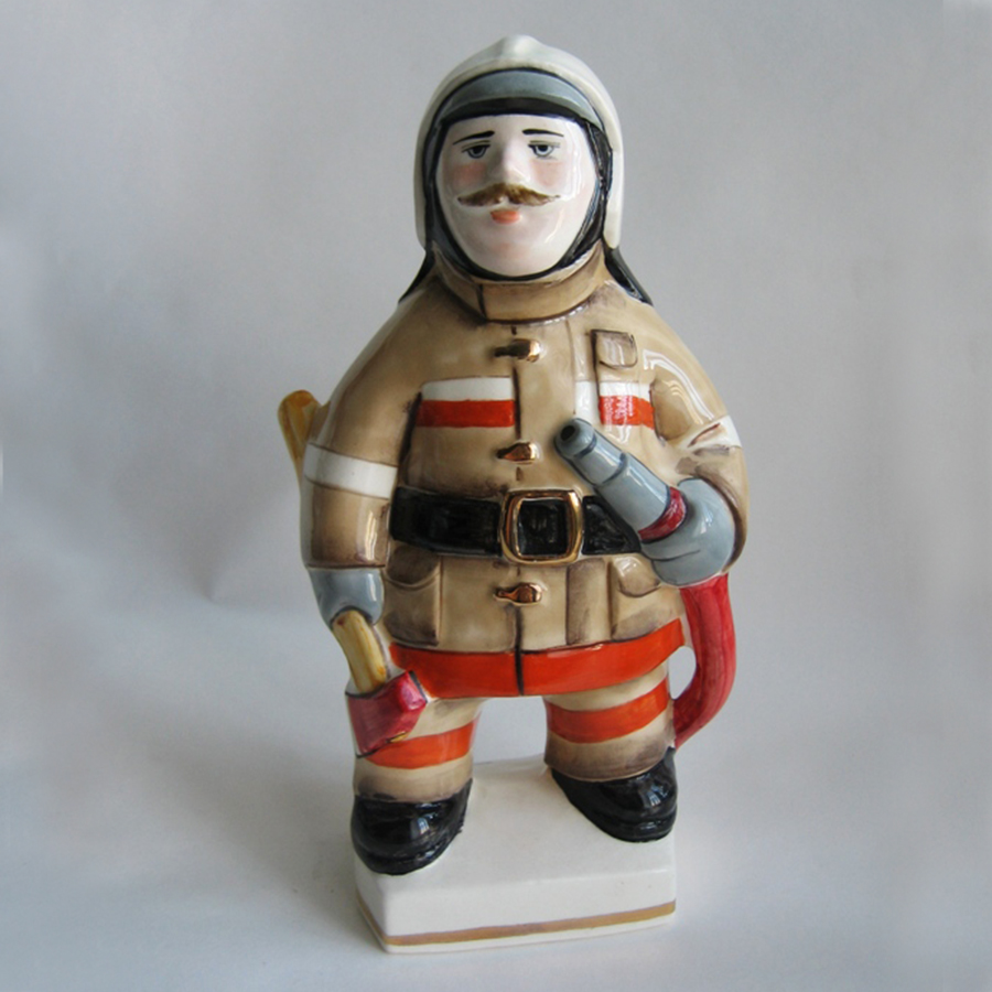 картинка Фаянсовая скульптура Пожарный Sr-VH-370 от магазина El Corazon