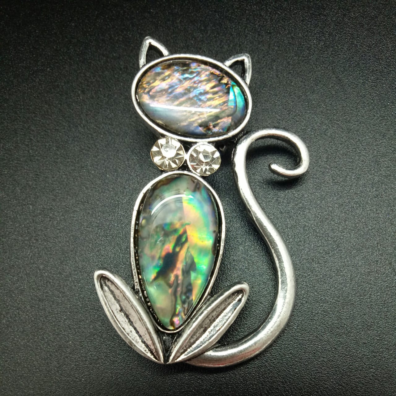 картинка Брошь  "Кошечка" с перламутром (Гелиотис) 5 см от магазина El Corazon