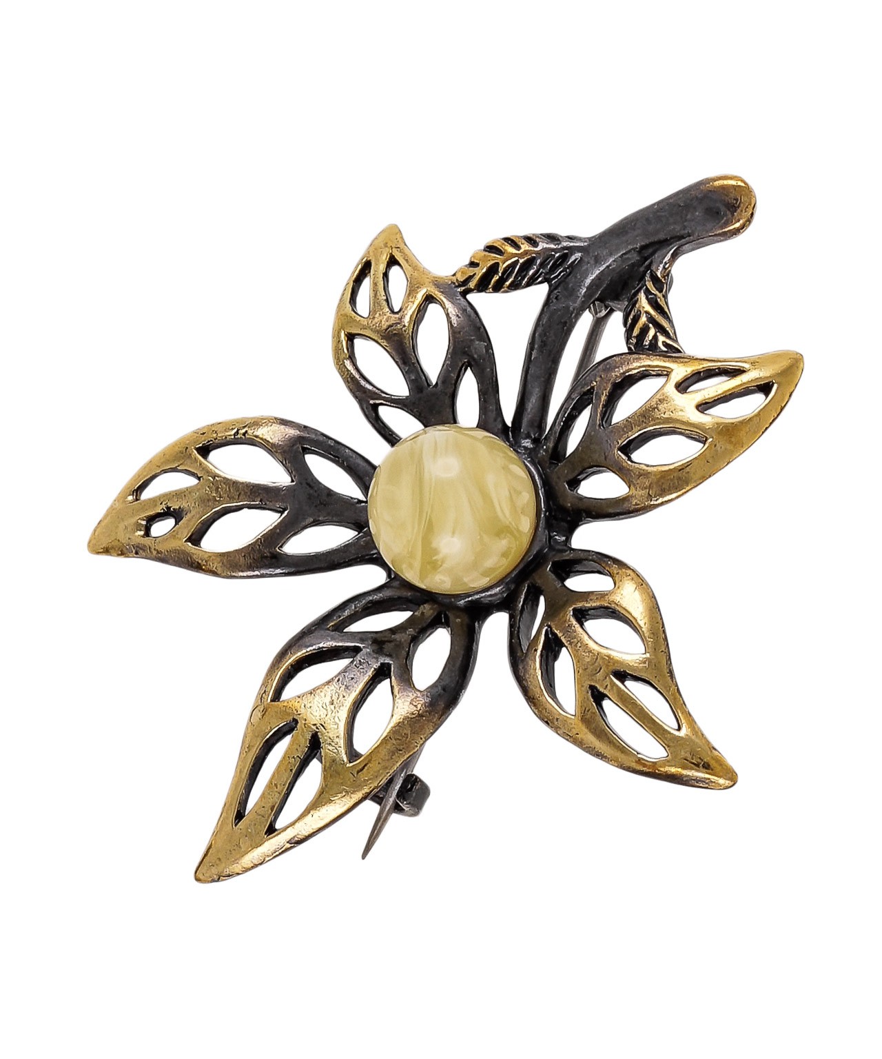 картинка Брошь Лилия 1711.4-Б, белая от магазина El Corazon