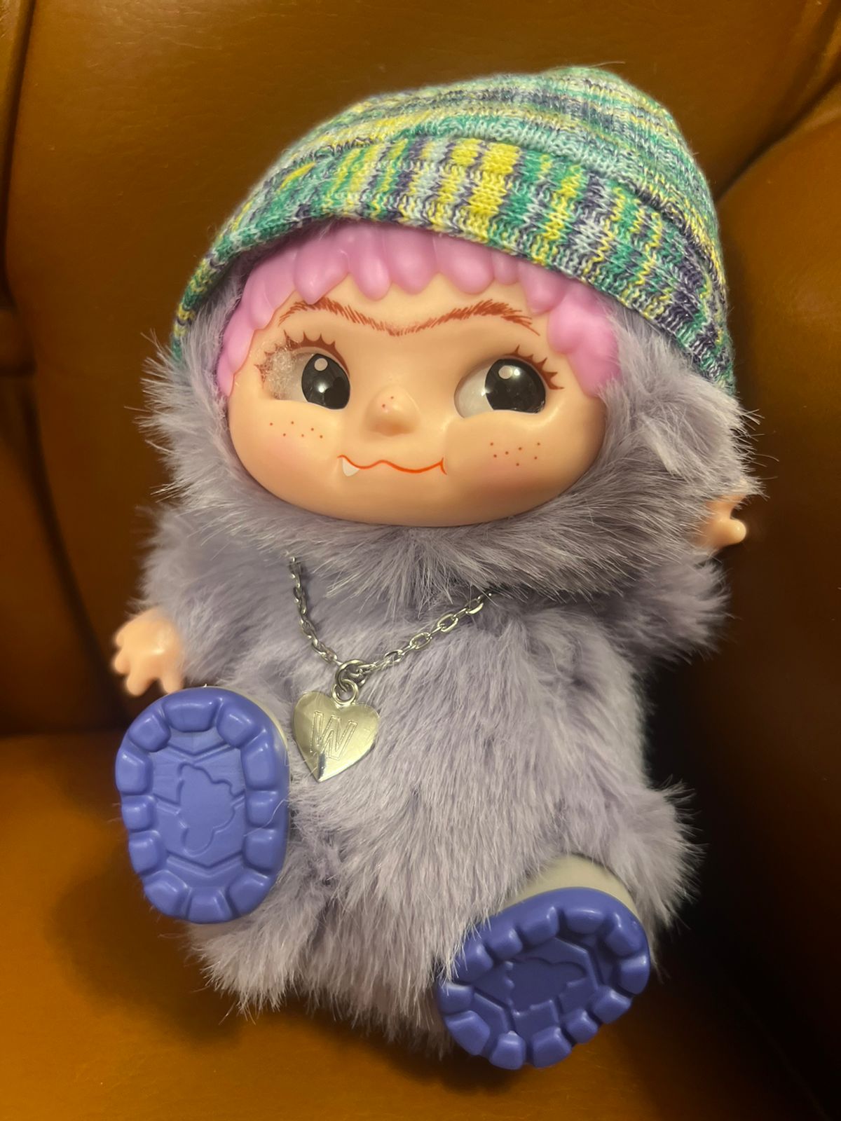 картинка Модная плюшевая игрушка-брелок 02 от магазина El Corazon