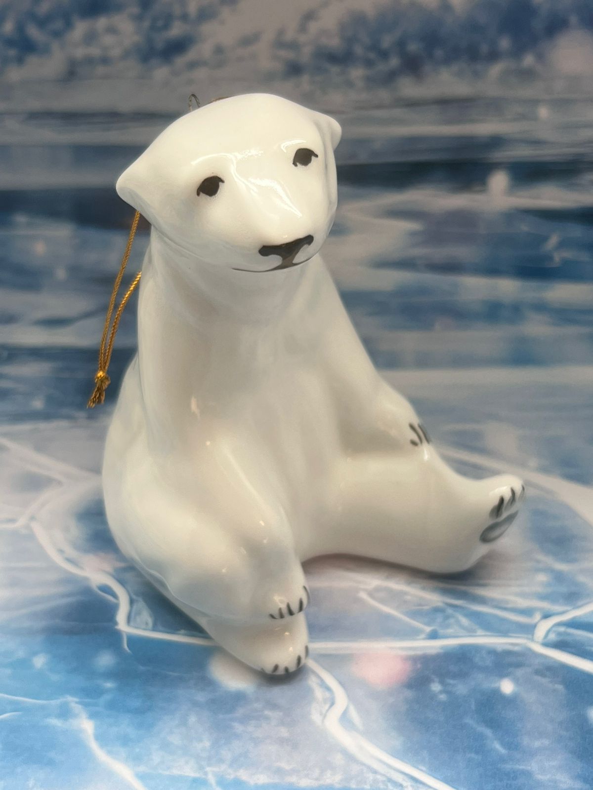 картинка Фарфоровый Мишка, легкая ёлочная игрушка Sr-AH-201 от магазина El Corazon