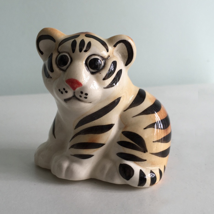 картинка Фаянсовая скульптура Тигренок mini Sr-VH-227 от магазина El Corazon
