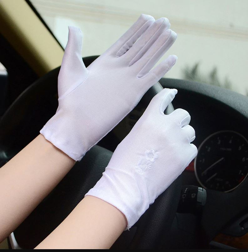 картинка Женские солнцезащитные перчатки с цветочком, белые glov-26 от магазина El Corazon