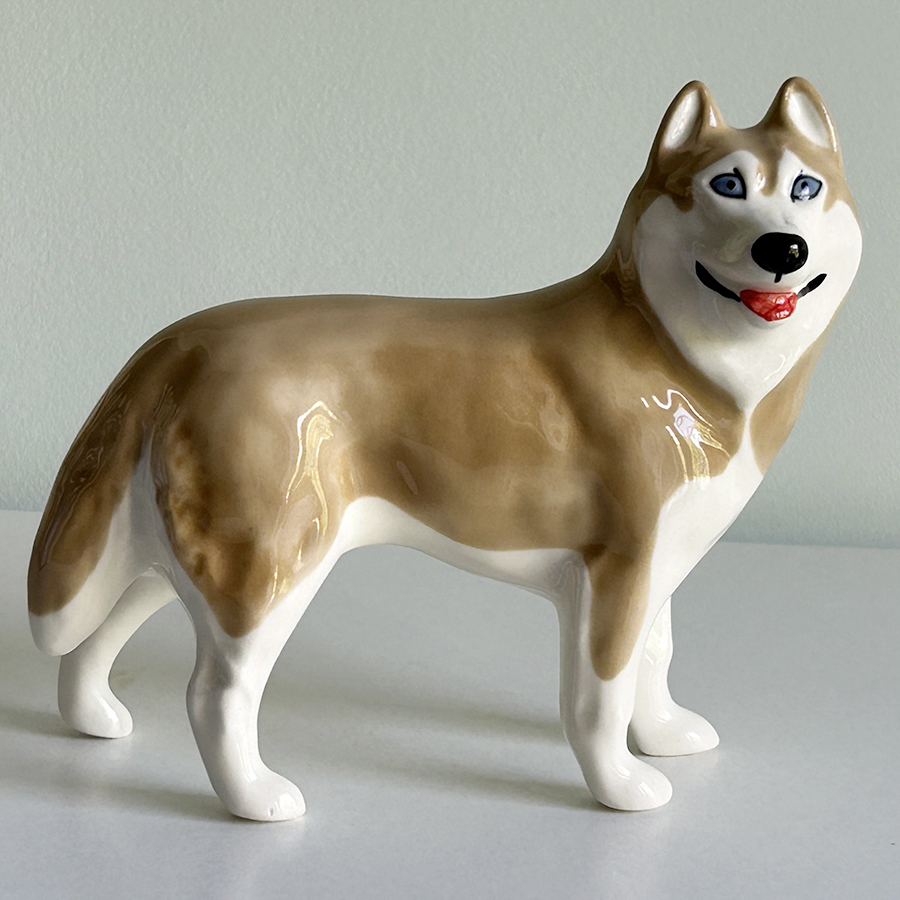 картинка Фаянсовая скульптура Хаски палевая Sr-VH-306 от магазина El Corazon