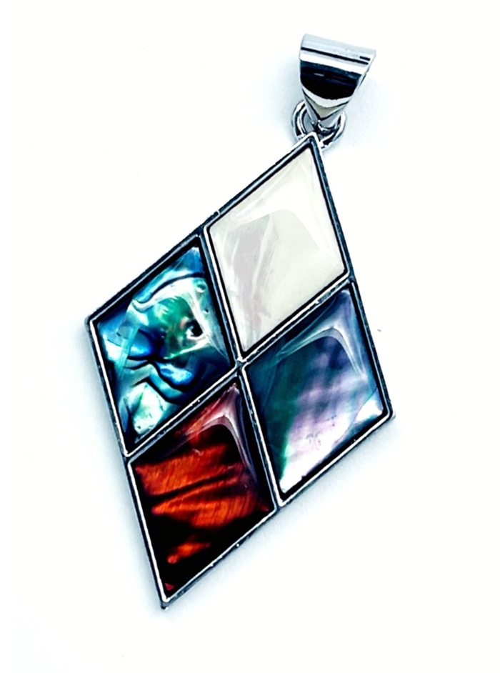 картинка Kul313 Подвеска Ромб 2 из Перламутра (Гелиотис) от магазина El Corazon