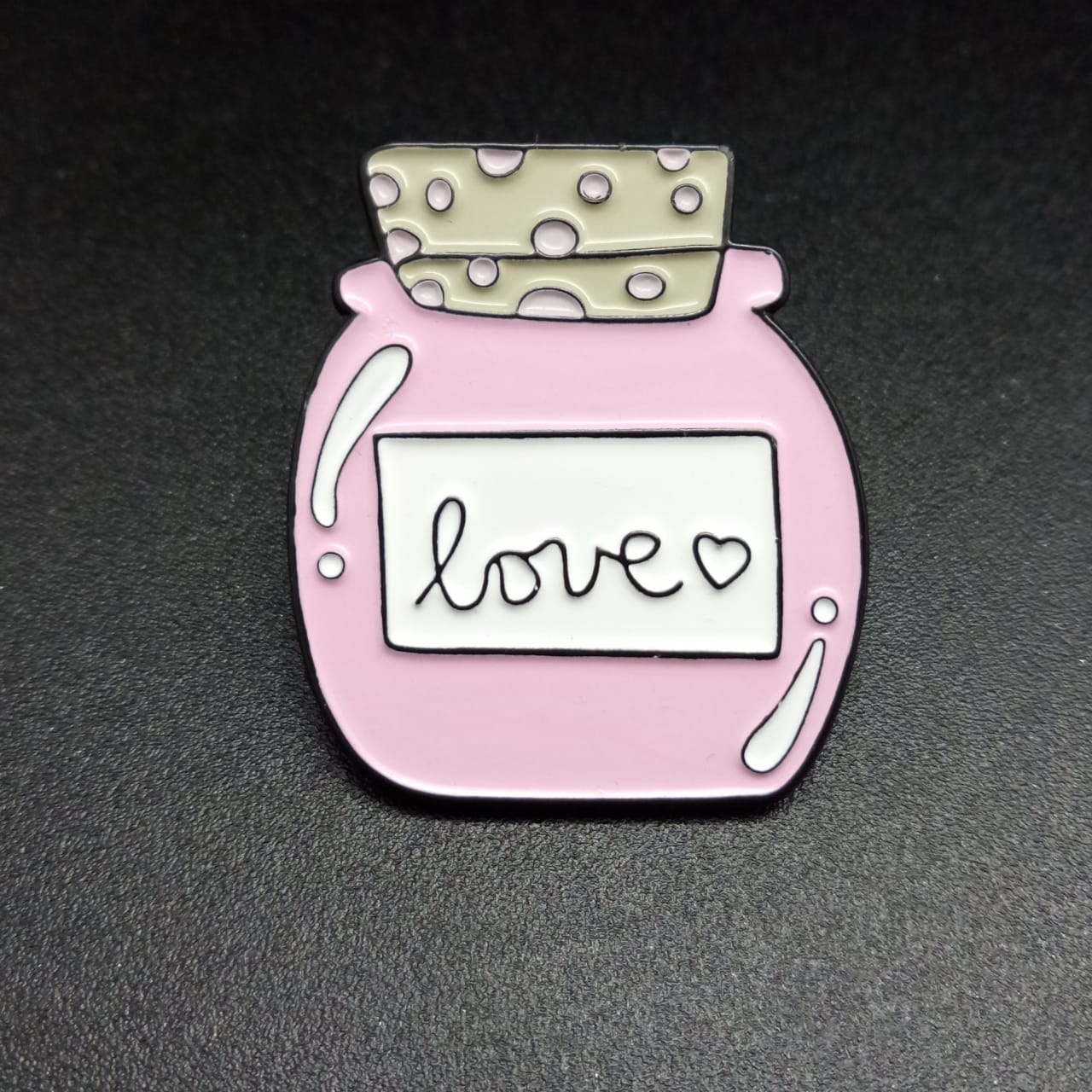 картинка Значок-пин Банка любви Pin20 от магазина El Corazon