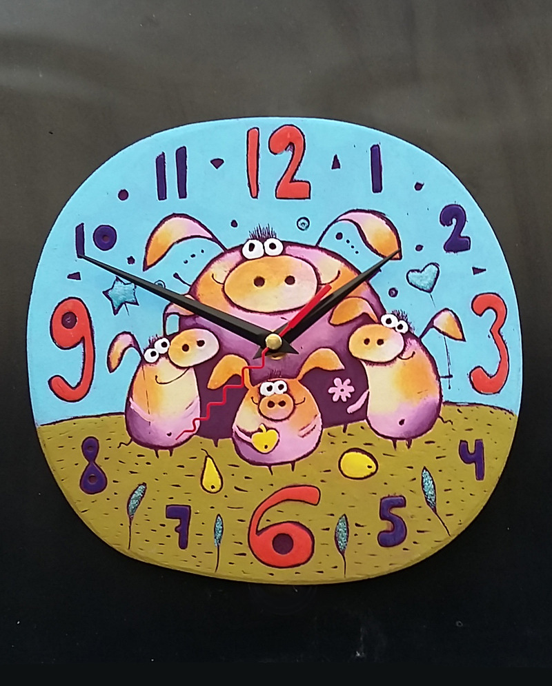 картинка Настенные часы "Хрю Счастливая семья" CF-Cl-190 от магазина El Corazon