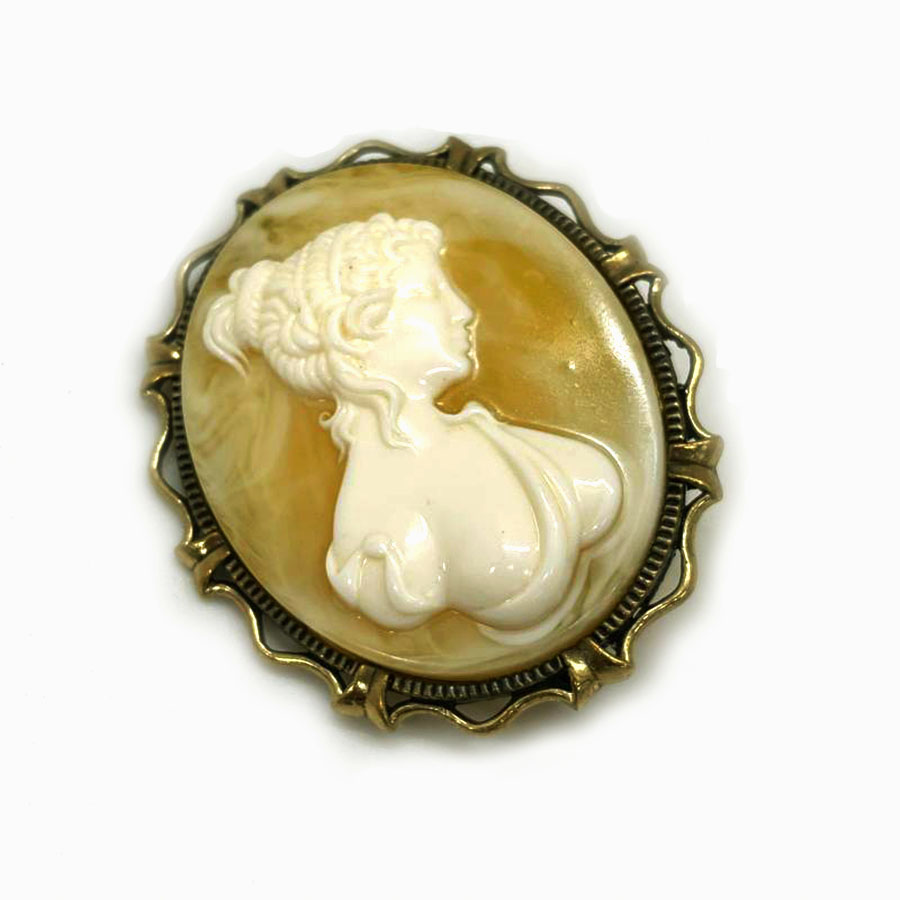 картинка Брошь Камея 2290.4-Б, белая от магазина El Corazon