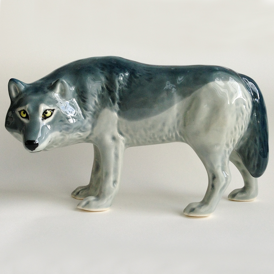 картинка Фаянсовая скульптура Волк серый Sr-VH-347 от магазина El Corazon