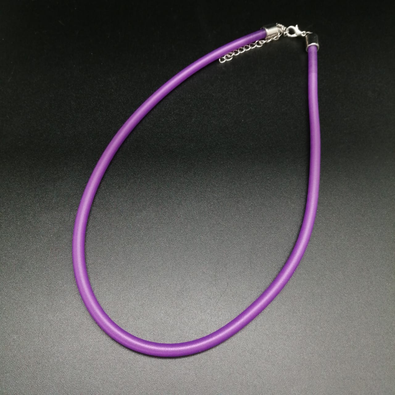 картинка Шнурок в шелковой оплетке 47см, фиолетовый  от магазина El Corazon