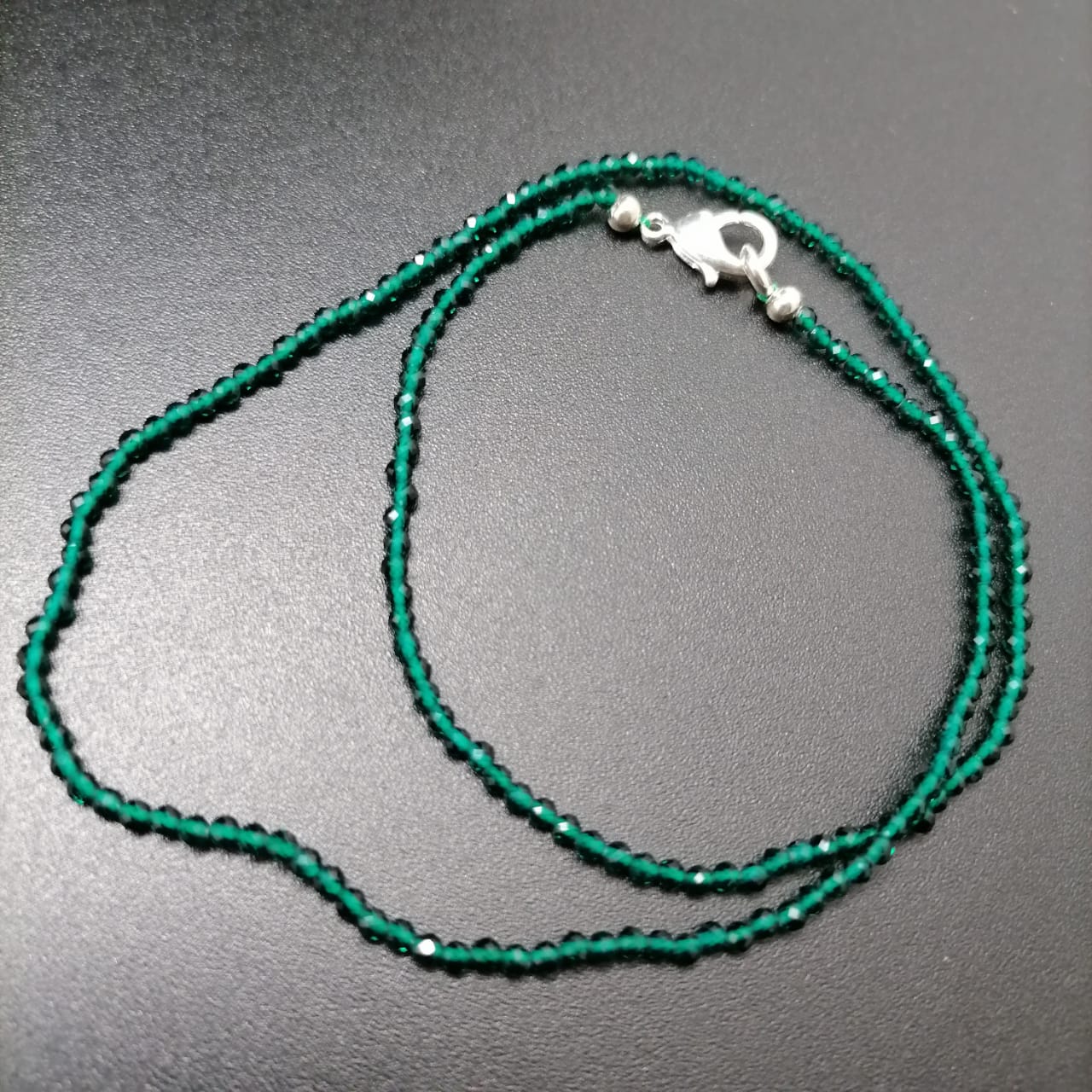 картинка Ожерелье - нитка 39 см из зеленой Шпинели ШП270-02 от магазина El Corazon