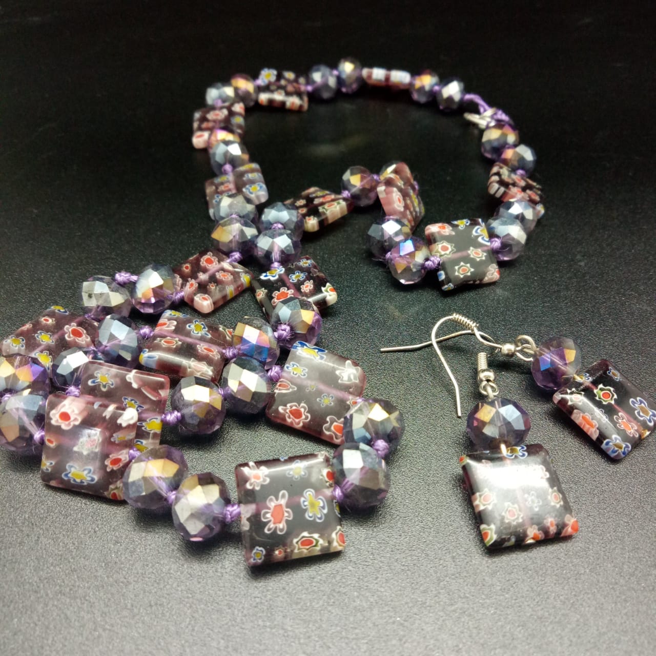 картинка Комплект ожерелье 60 см и серьги из Муранского стекла и бусин 10 от магазина El Corazon