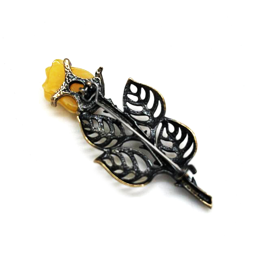 картинка Брошь Розочка признание 2132.4-Б, белая от магазина El Corazon