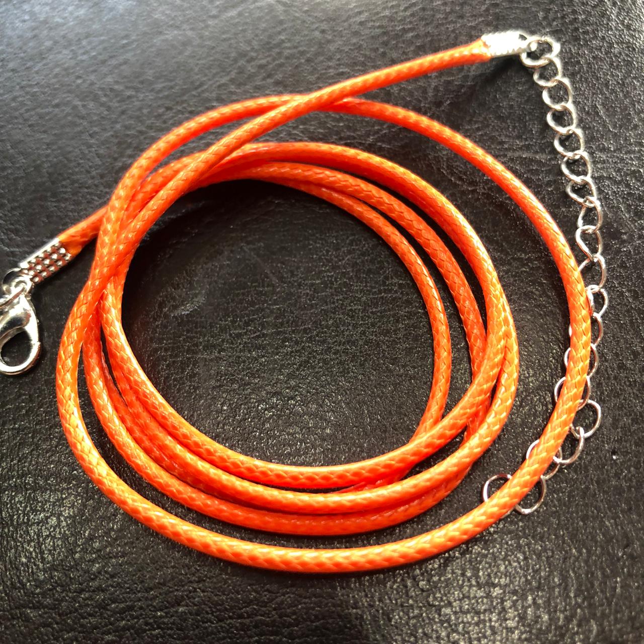 картинка Шнурок для кулонов или подвесок оранжевый 80 см от магазина El Corazon
