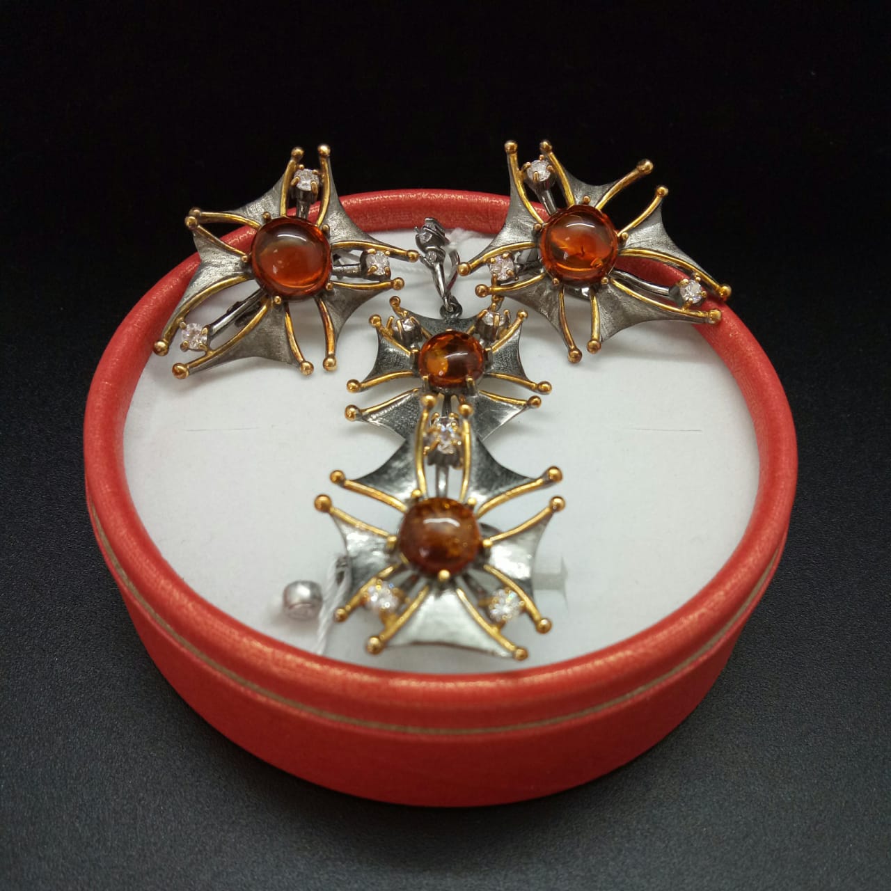 картинка Комплект серьги, подвеска и кольцо Экзотические цветы из серебра и янтаря  от магазина El Corazon