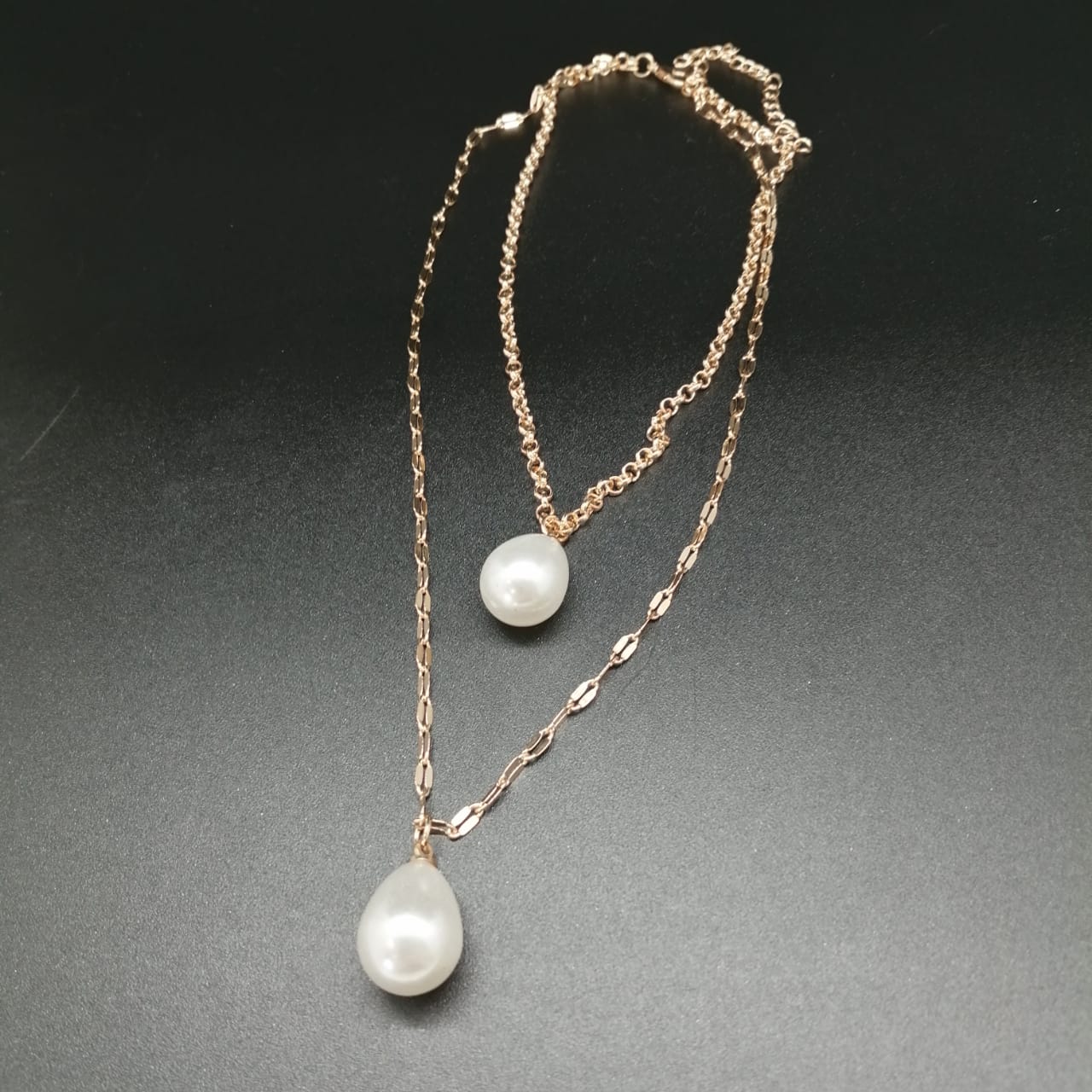 картинка Ожерелье из двух цепочек с подвесками капельками  от магазина El Corazon
