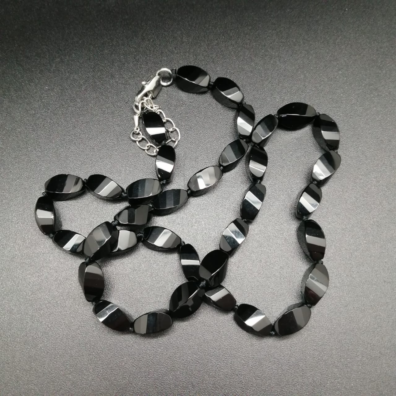 картинка Ожерелье 44 см из граненных бусин черного Агата 04 от магазина El Corazon