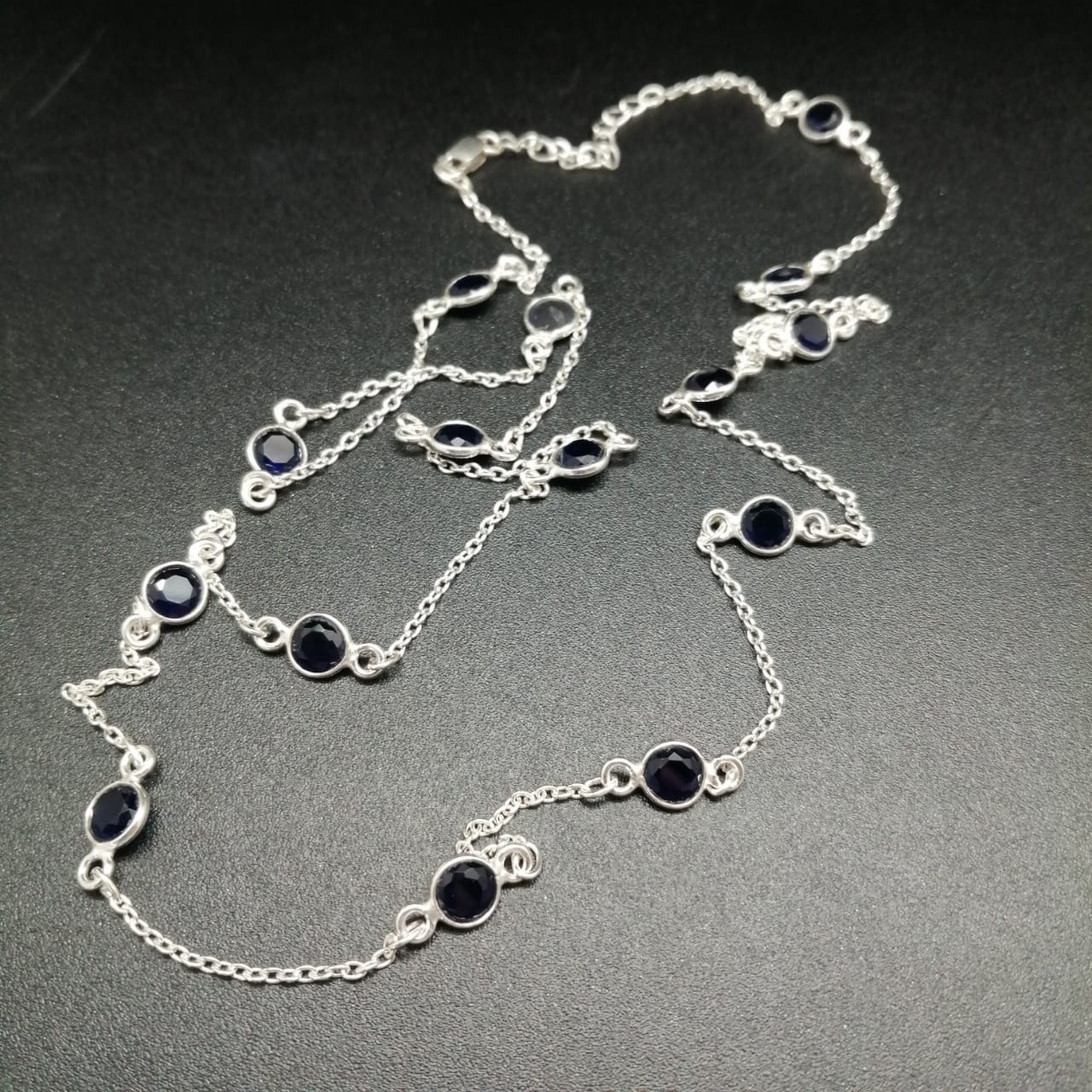 картинка Ожерелье из серебряных цепочек и камня Кианит 63 см от магазина El Corazon