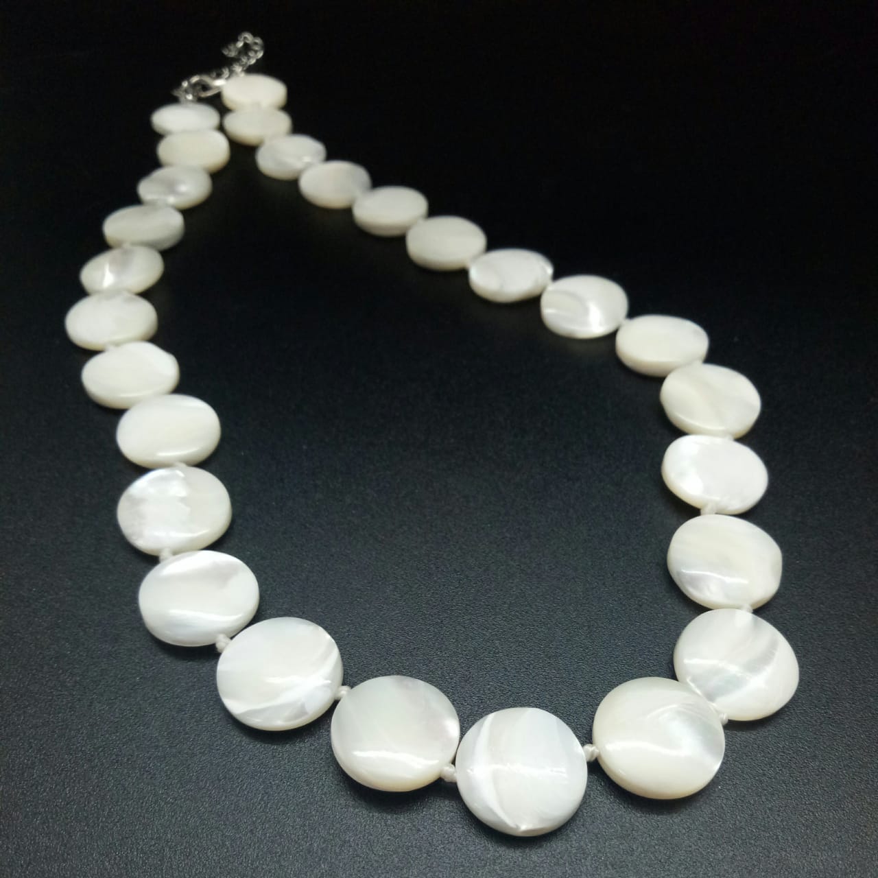 картинка Ожерелье из белого Перламутра 44 см от магазина El Corazon