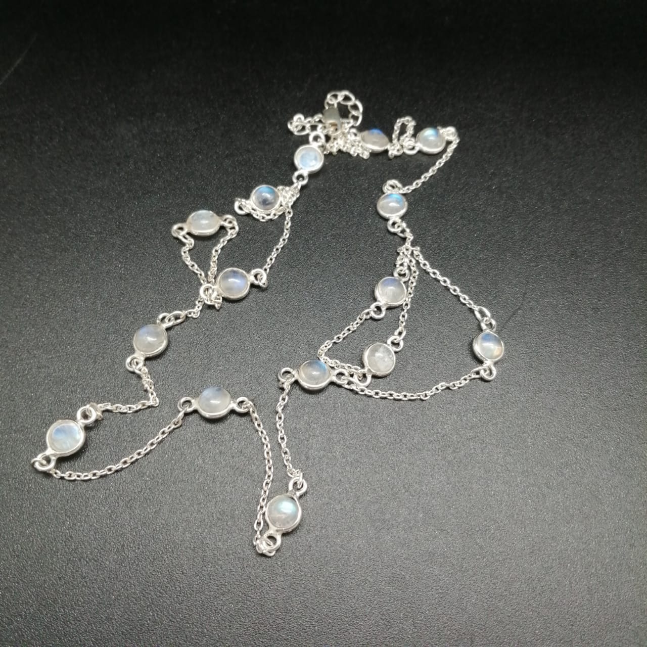 картинка Ожерелье из серебряных цепочек и камня Лабрадор 63 см от магазина El Corazon