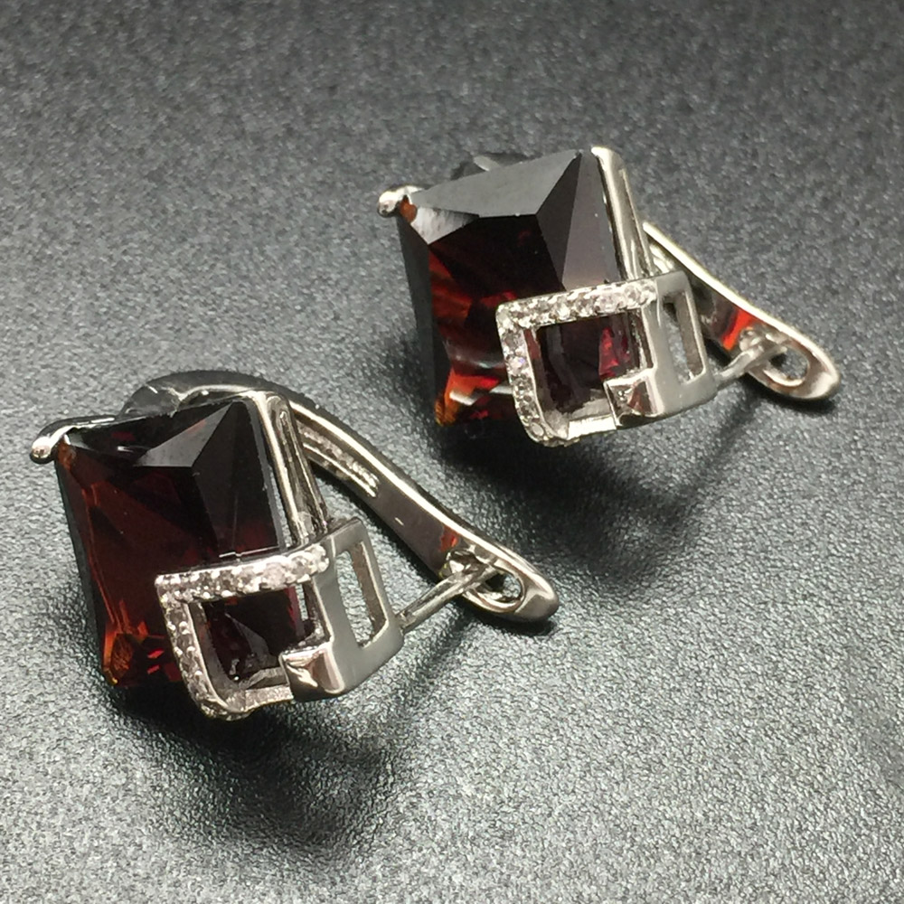 картинка Серьги из красного кристалла и ювелирного металла 02 от магазина El Corazon