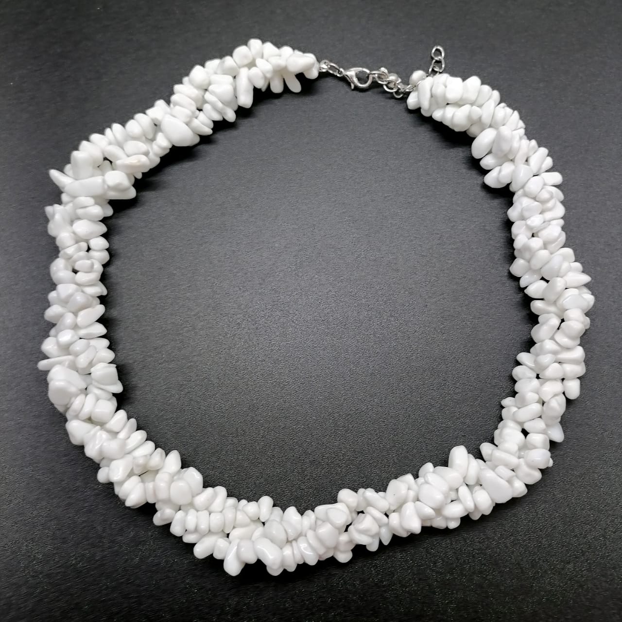 картинка Ожерелье витое 46 см из трех нитей, белый Агат от магазина El Corazon