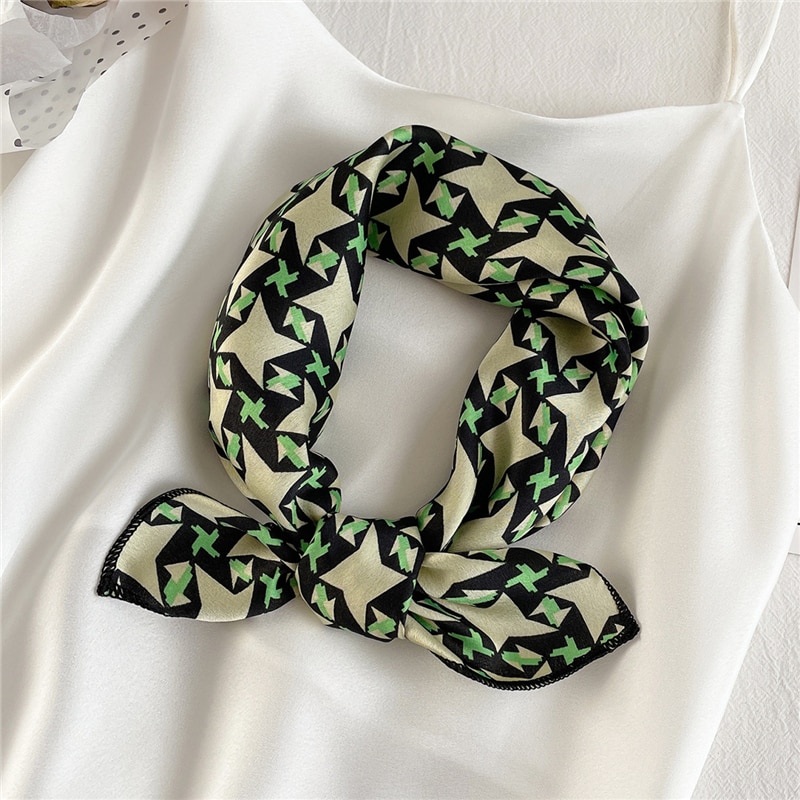 картинка Легкий, женский шелковый шарф-платок 50X50 cm 93 от магазина El Corazon