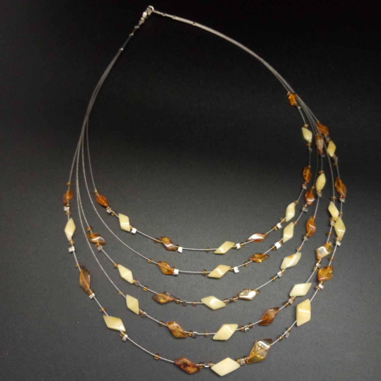 картинка Ожерелье из пяти струн с янтарем 48 см 02 от магазина El Corazon