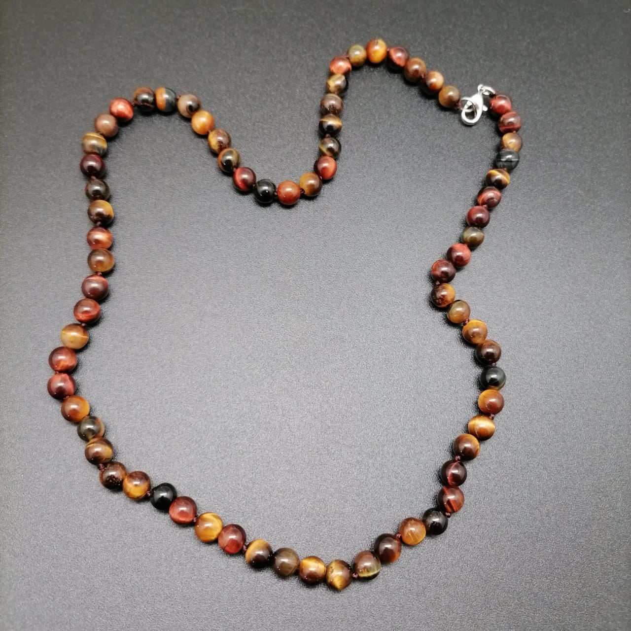 картинка Ожерелье 48 см из бусин d6 мм Соколиного, Бычьего и Тигрового глаза от магазина El Corazon