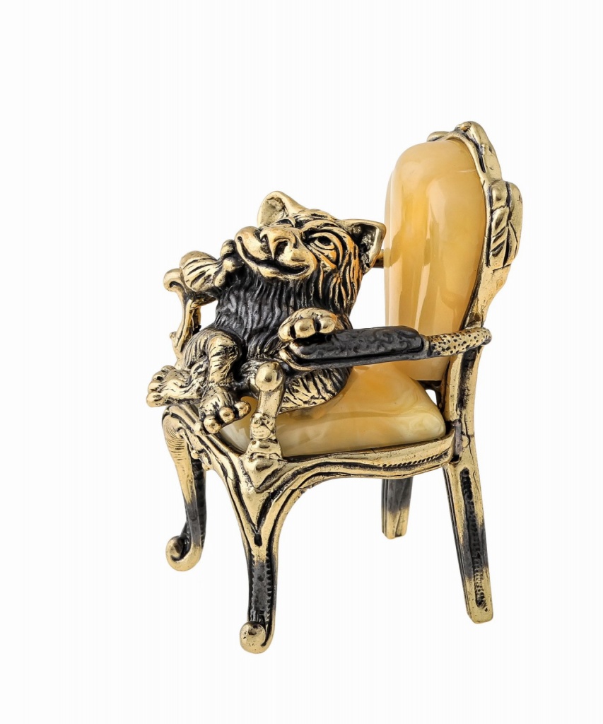картинка Кот в кресле 1443-Б, белый от магазина El Corazon