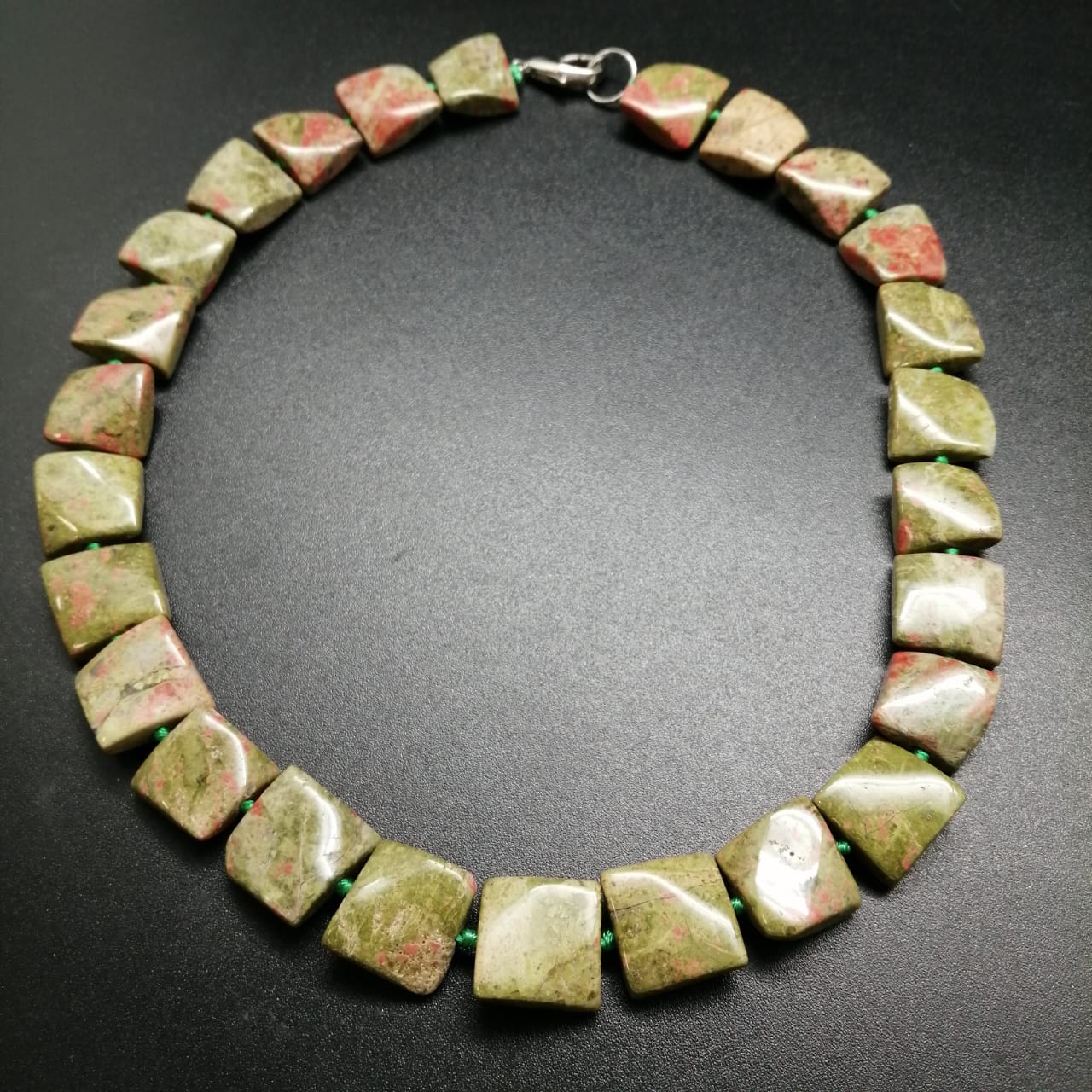 картинка Ожерелье 46 см из зеленой Яшмы 02 от магазина El Corazon