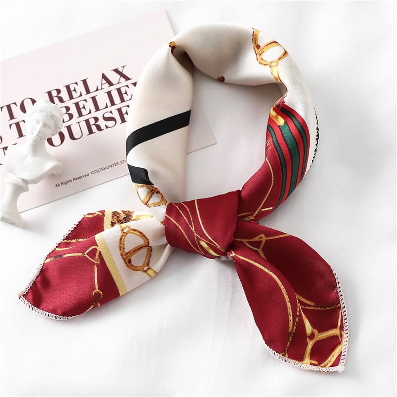 картинка Легкий, женский шелковый шарф-платок 50X50 cm 112 от магазина El Corazon