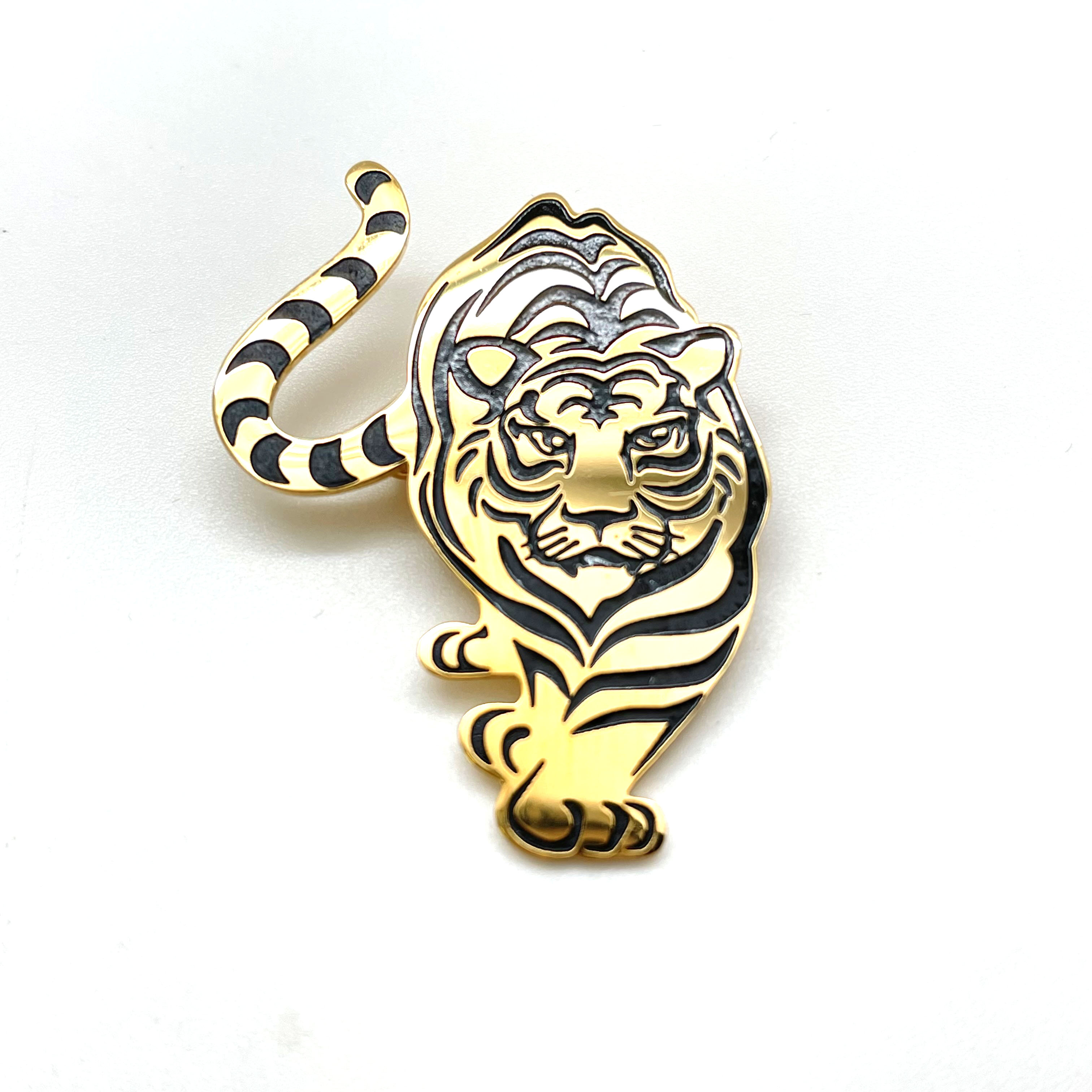 картинка br0067-А тигр крадущийся золотой 1 5*4 см  от магазина El Corazon