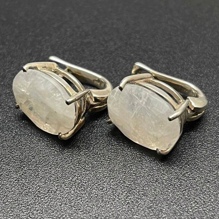 картинка Серьги из граненого Лунного камня и серебра Earr-002 от магазина El Corazon