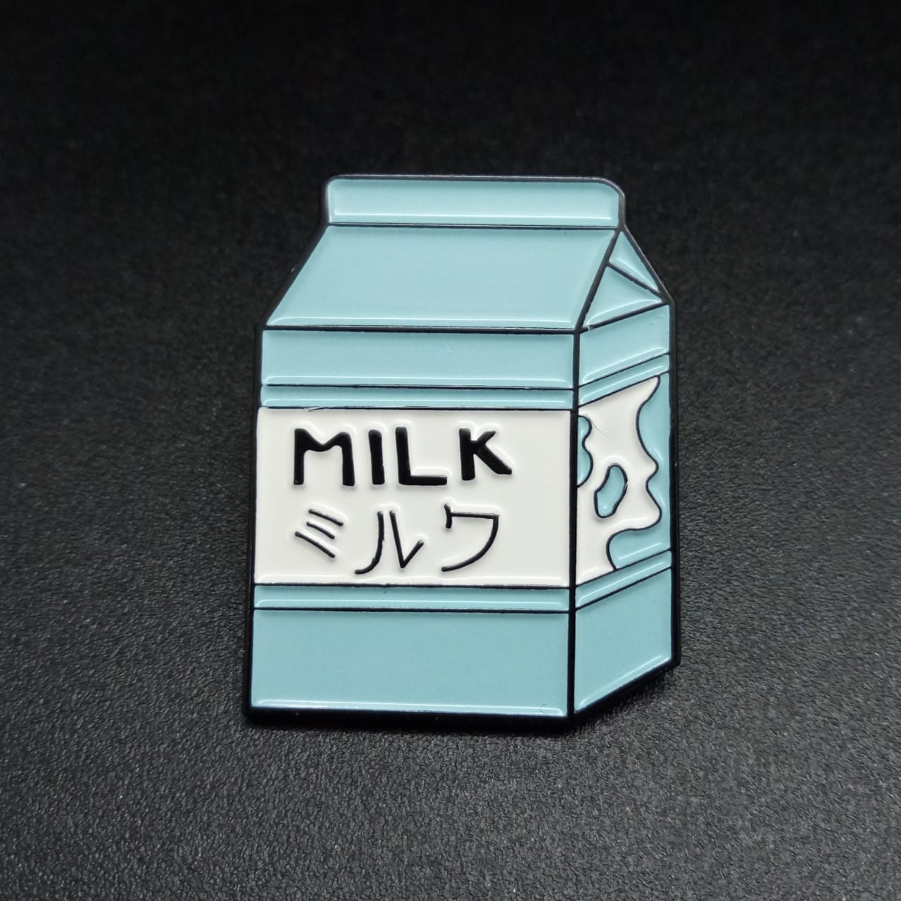картинка Брошь пусет Молоко от магазина El Corazon