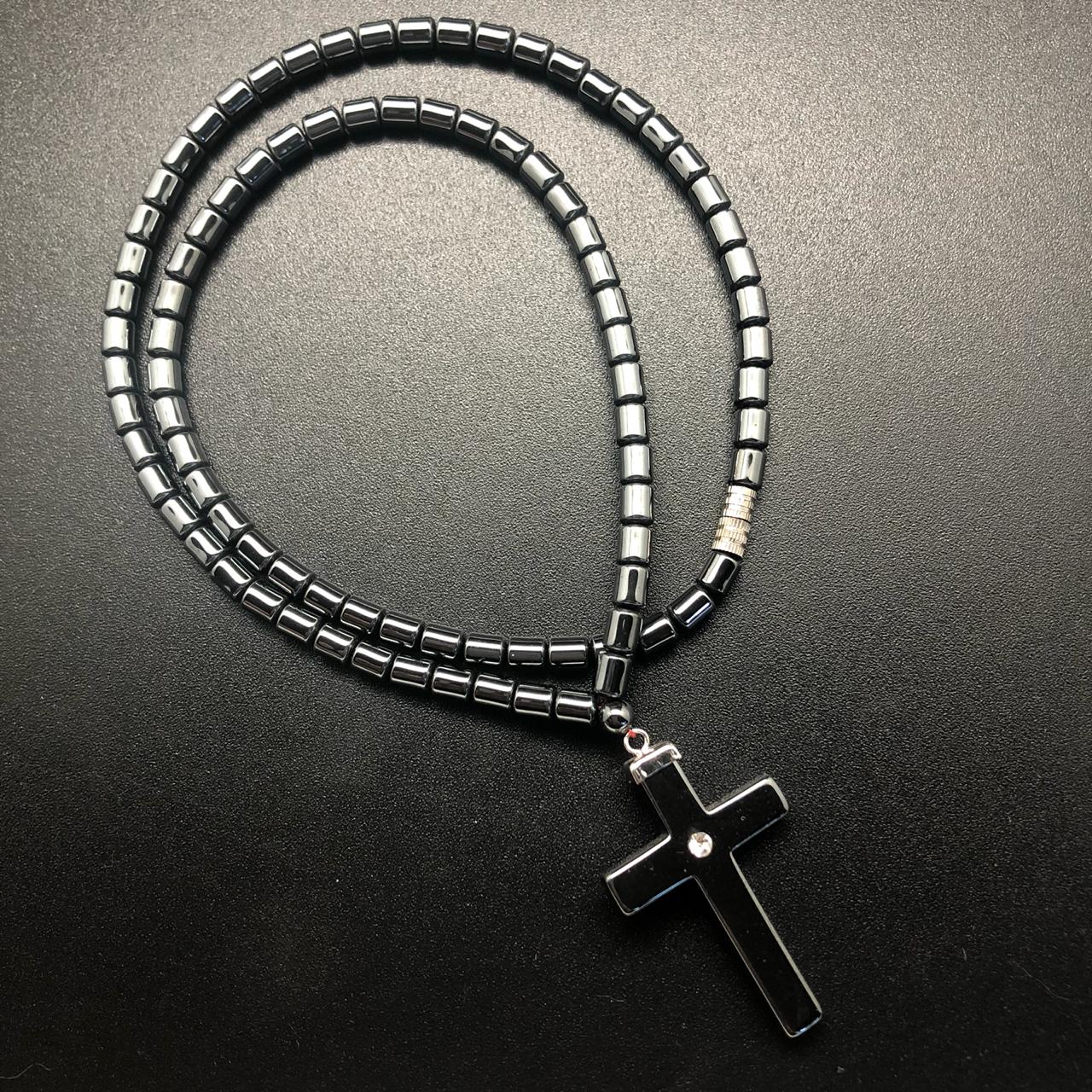 картинка Ожерелье с подвеской Крест из Гематита 01 от магазина El Corazon