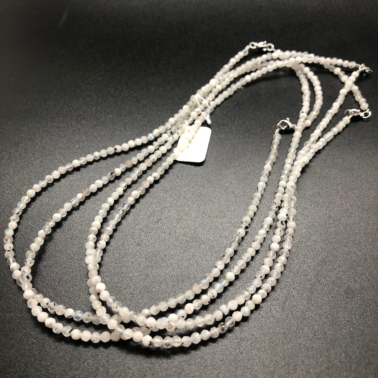 картинка Ожерелье - нитка 45 см из Лунного камня, бусины 3 мм ШП550-04 от магазина El Corazon