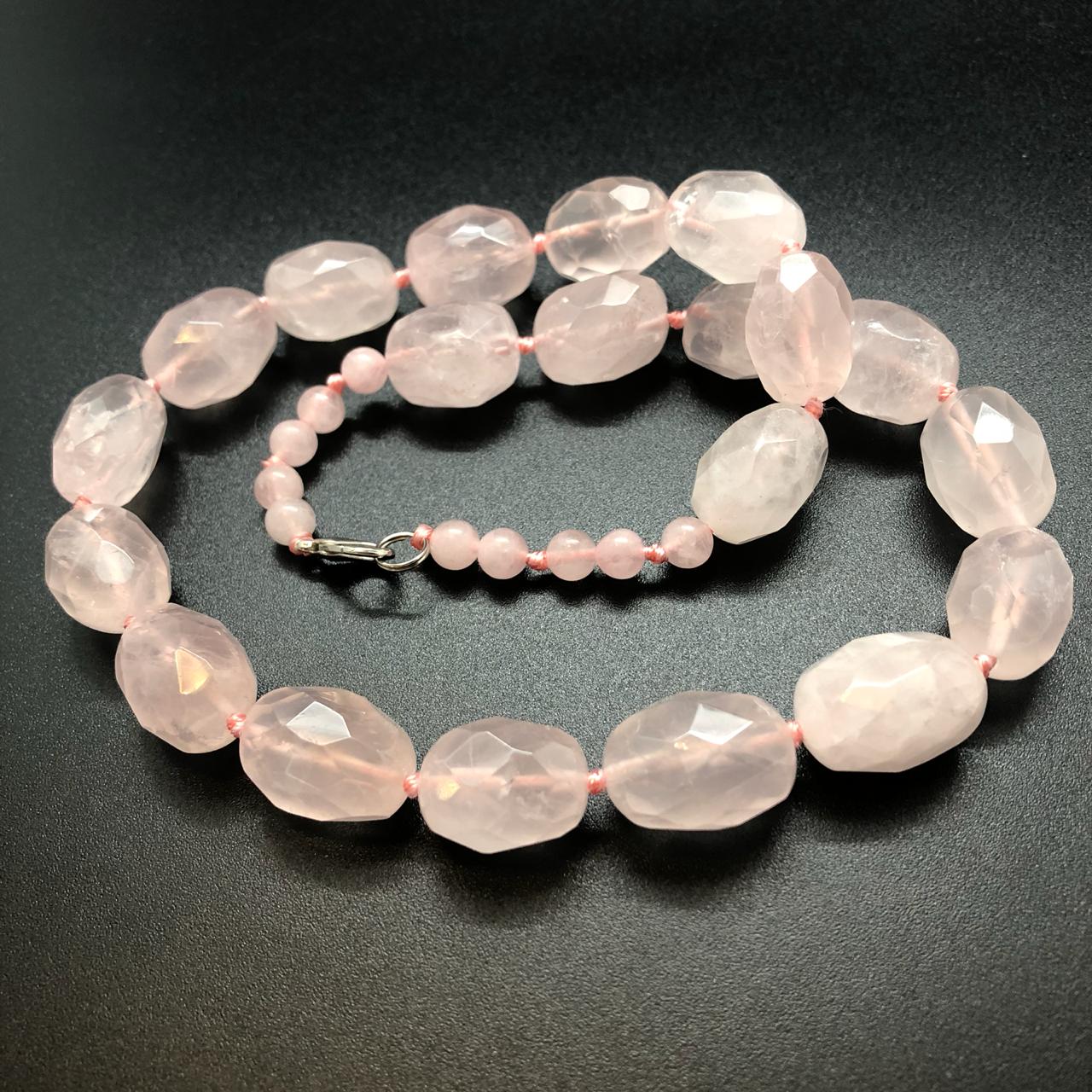 картинка Ожерелье 59 см из Розового кварца от магазина El Corazon
