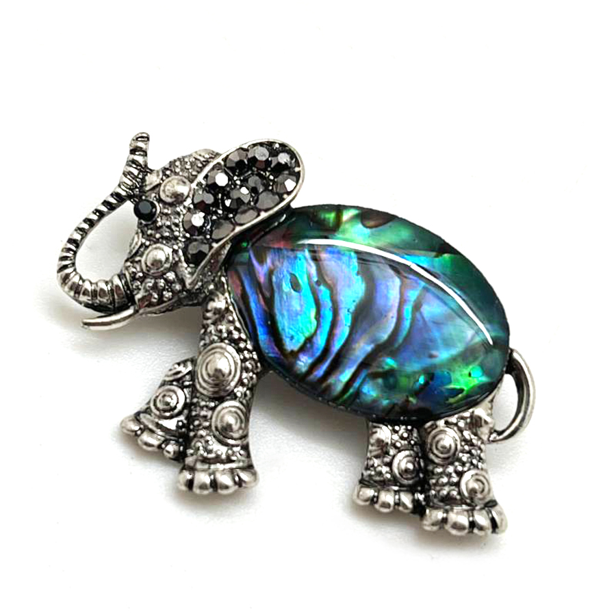 картинка BR0461 Брошь "Слон" с перламутром (Гелиотис) от магазина El Corazon